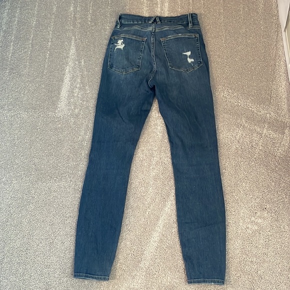 Like NEW 2 Pair of Good American Jeans - Picture 6 of 14